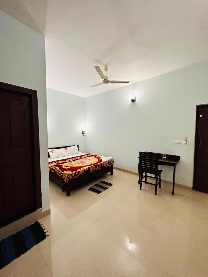 Pkn Homestay Kumily Thekkady Esterno foto
