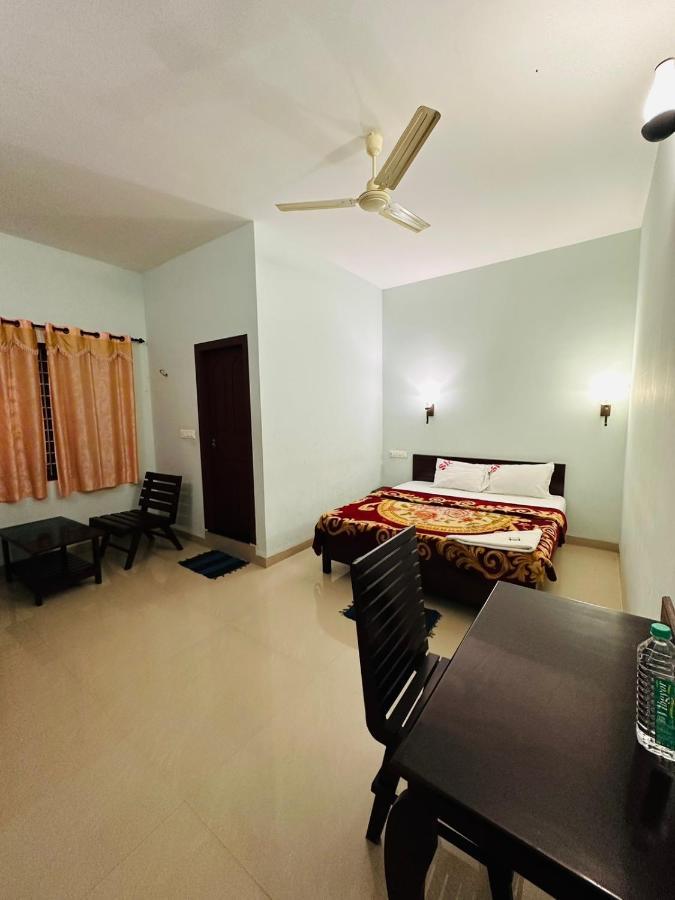Pkn Homestay Kumily Thekkady Esterno foto