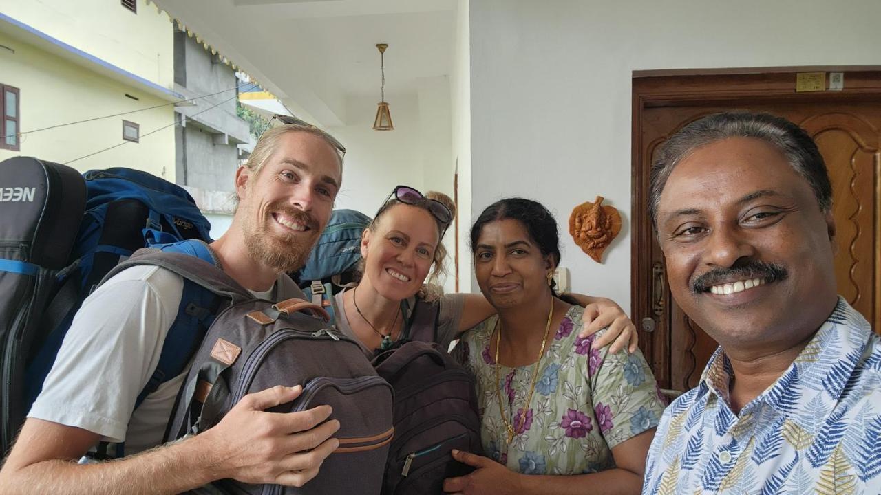 Pkn Homestay Kumily Thekkady Esterno foto