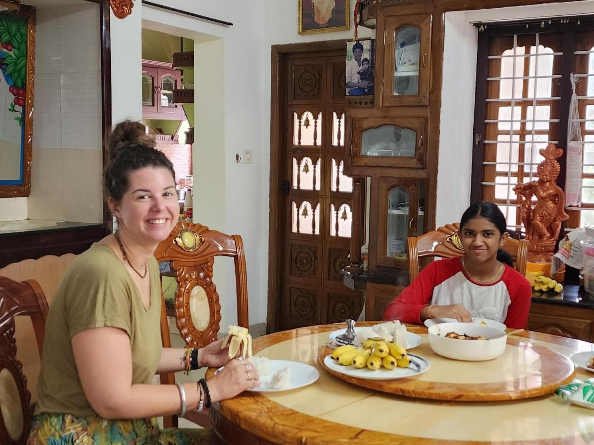 Pkn Homestay Kumily Thekkady Esterno foto